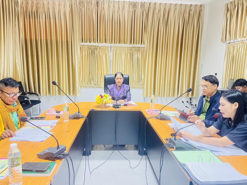 ประชุมคณะกรรมการกองทุนหลักประกันสุขภาพตำบลสีแก้ว