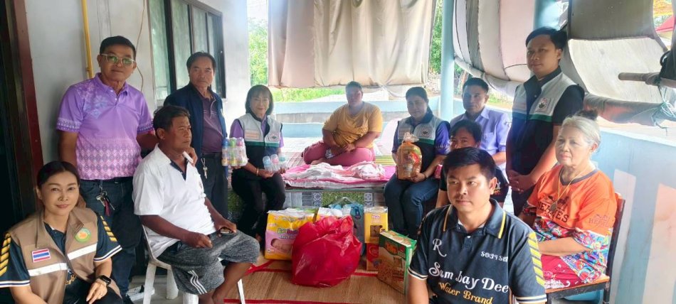ลงพื้นที่เยี่ยมเยียนและให้ความช่วยเหลือแก่ครอบครัวผู้ประสบภัยทางสังคม ณ. หมู่ 15 บ้านดงสวอง ตำบลสีแก้ว อำเภอเมือง จังหวัดร้อยเอ็ด