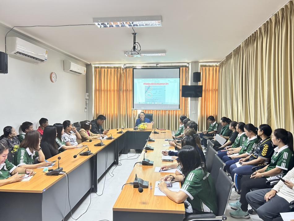 จัดอบรมพนักงานเทศบาลเกี่ยวกับระเบียบงานสารบรรณ